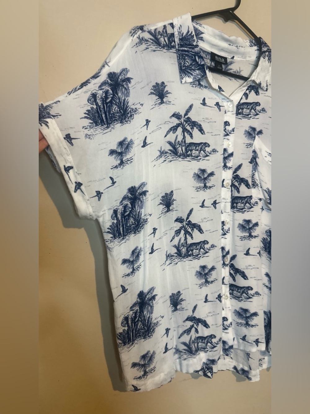 a.n.a large White and navy Short-Sleeve Button-Down Shirt